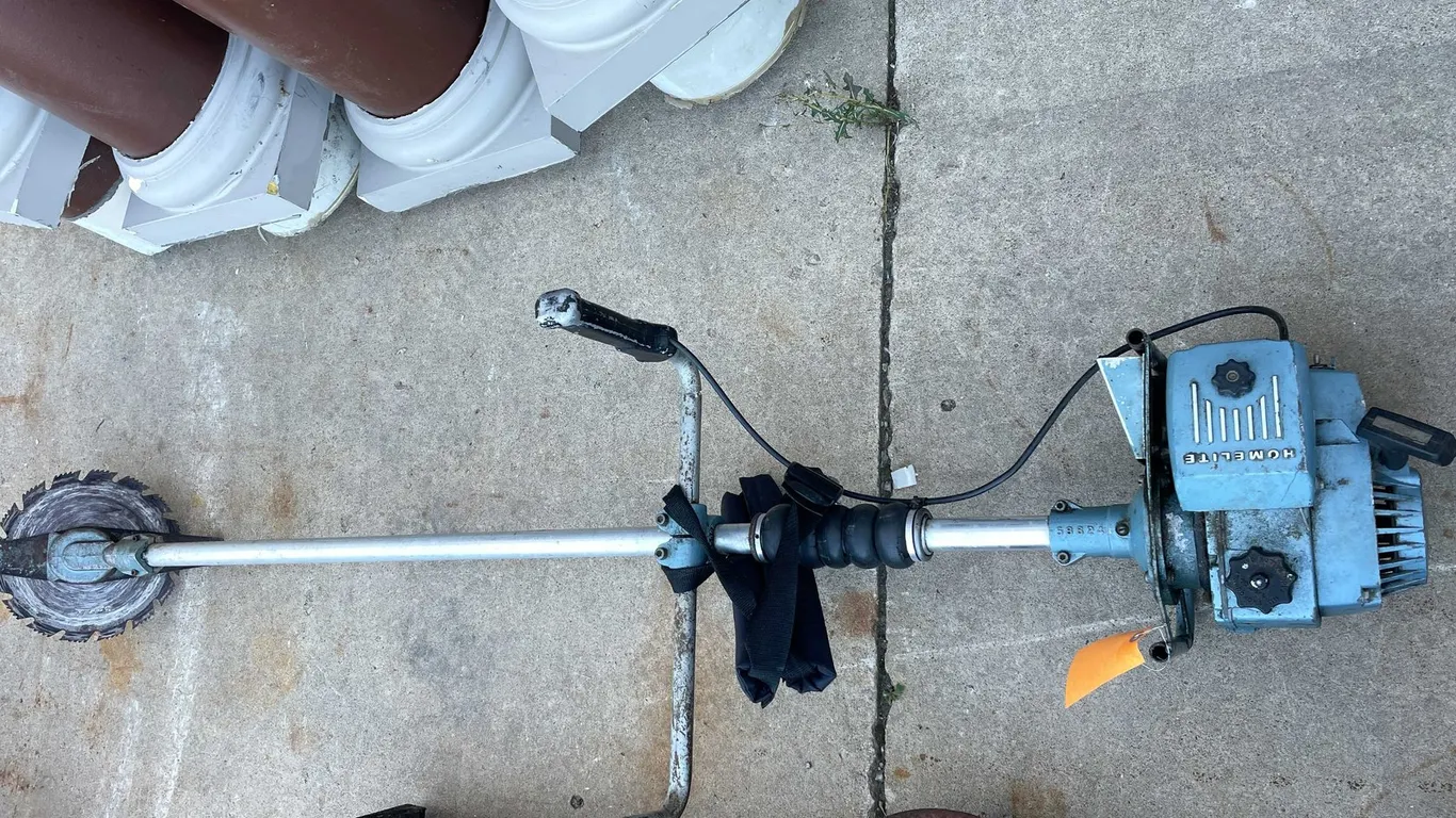Homelite XL Brush Cutter (O3)
