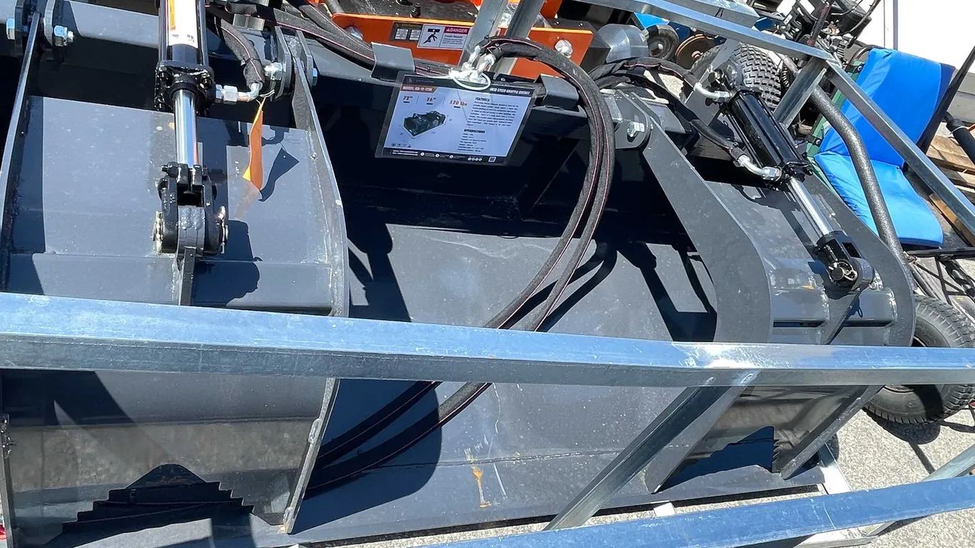 Wolverine 72 Inch Grapple Bucket Attachment
