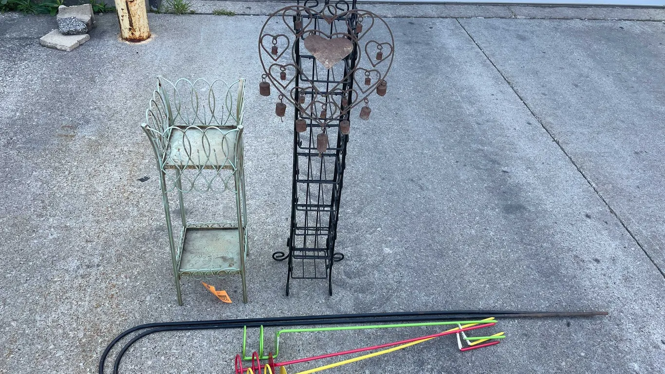 Metal Yard Decorations (05)