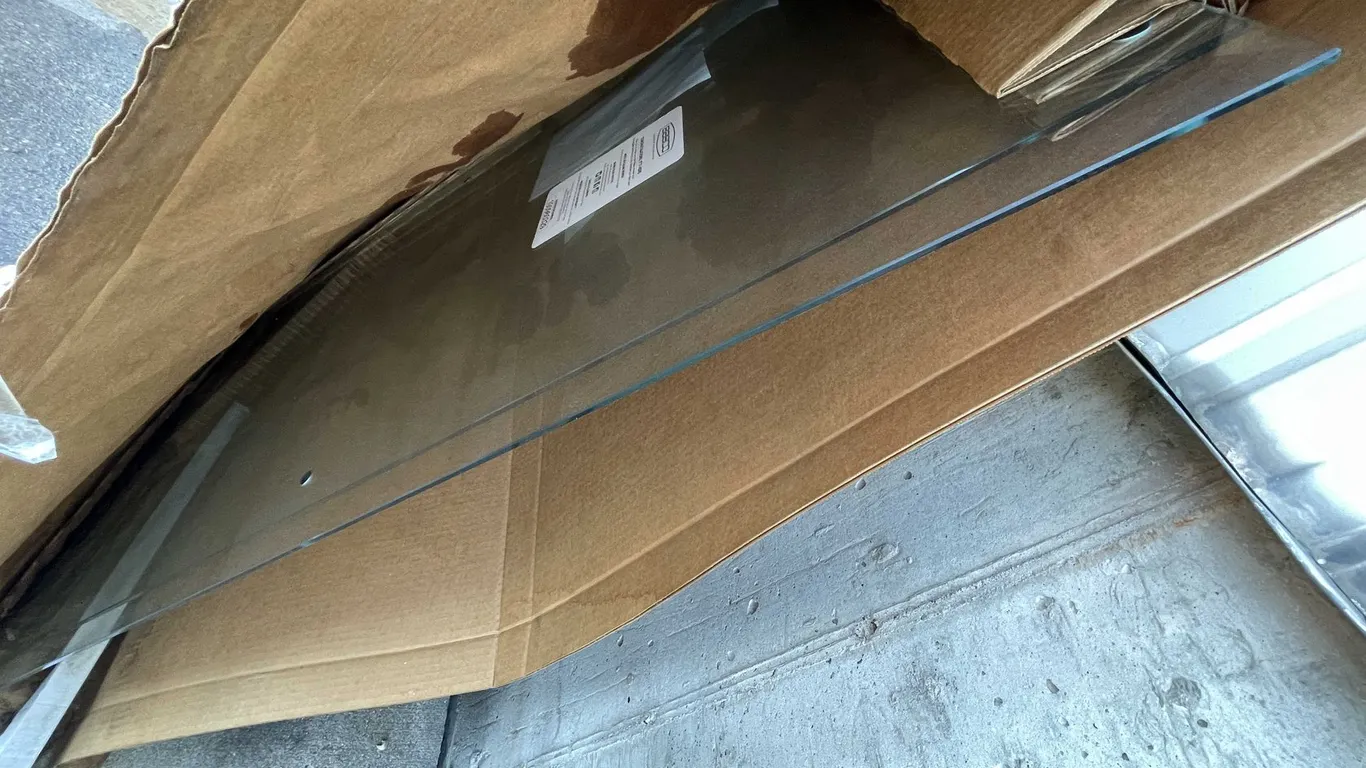 Sliding Glass Shower Door (03)
