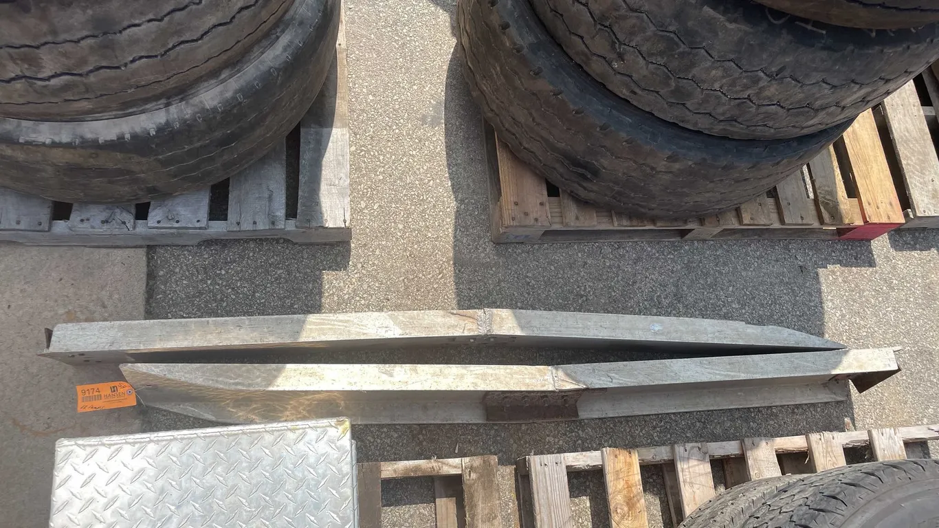 Heavy-Duty Aluminum Ramps (03)