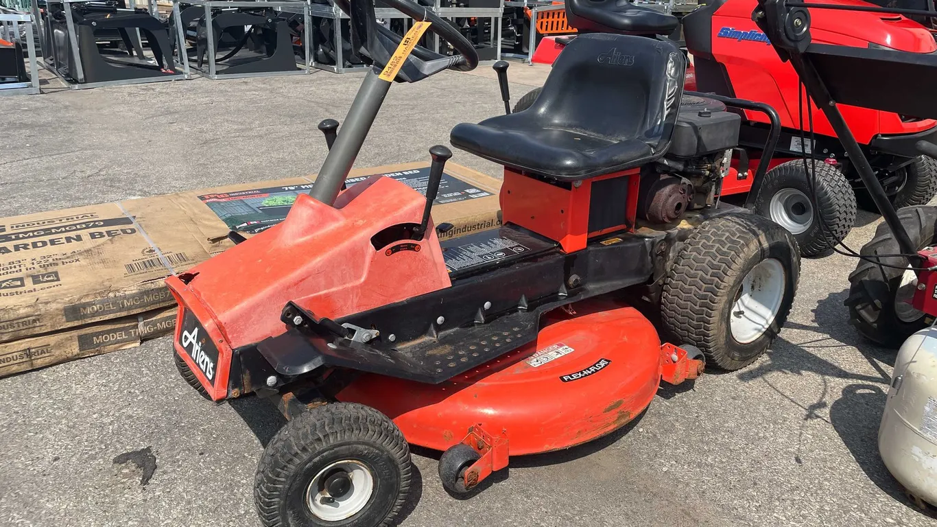 Riding Mower (O3)