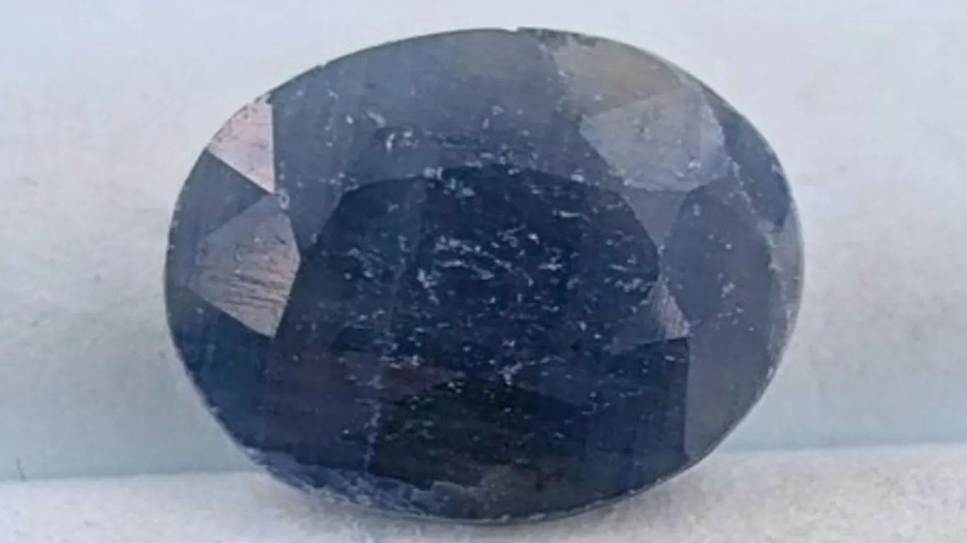 6.83 ct Certified Midnight Blue Sapphire gemstone ($7,513 Appraisal)