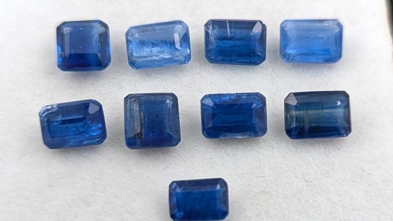 9.96 ct Certified Kyanite gemstone parcel ($7,968 Appraisal)