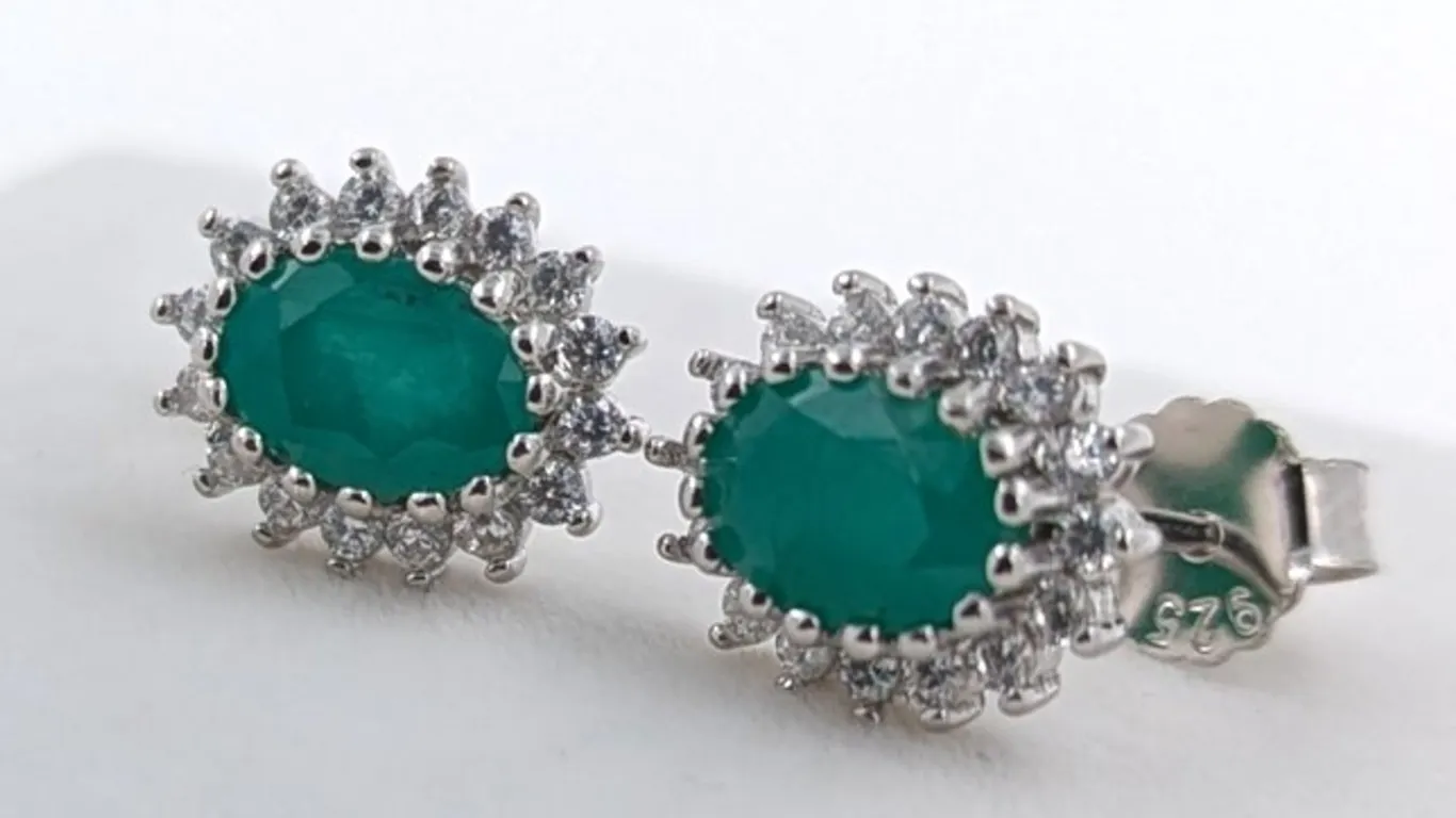 2.8 ct Certified Silver Emerald gemstone earrings ($1,832 Appraisal)