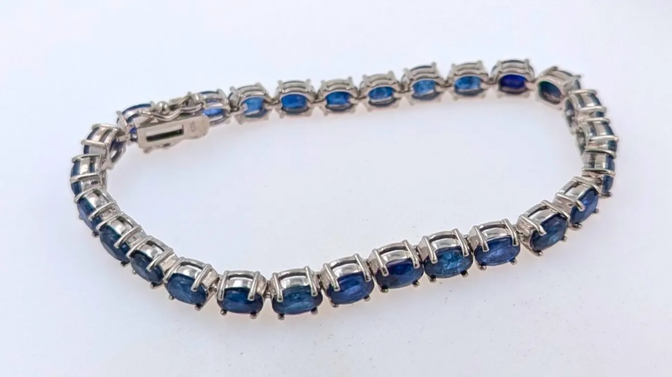 14.4 ct Certified Silver Sapphire gemstone bracelet ($11,979 Appraisal)