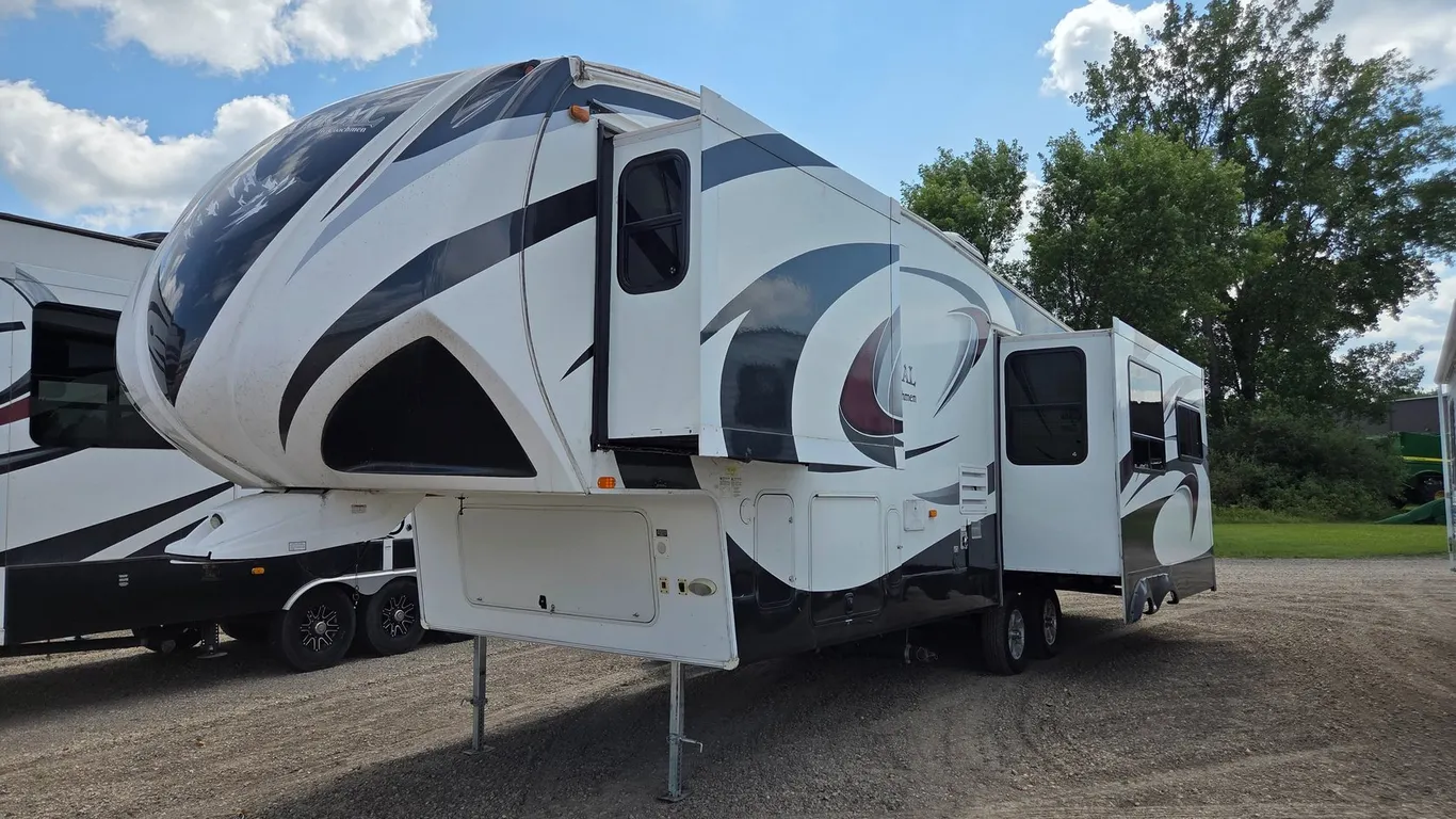 2012 CHAPARRAL M-310 RLTS 5TH WHEEL