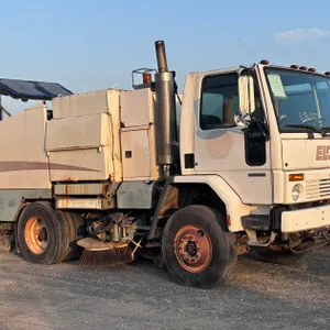 2004 STERLING SC8000 BOOM TRUCK