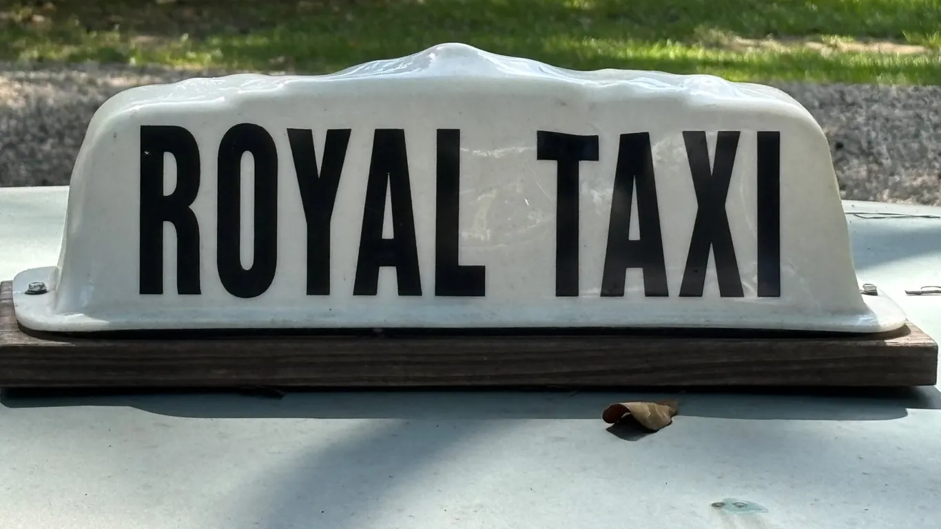 1950'S ROYAL TAXI SIGN | DOUBLE SIDED | LIGHTS WORK