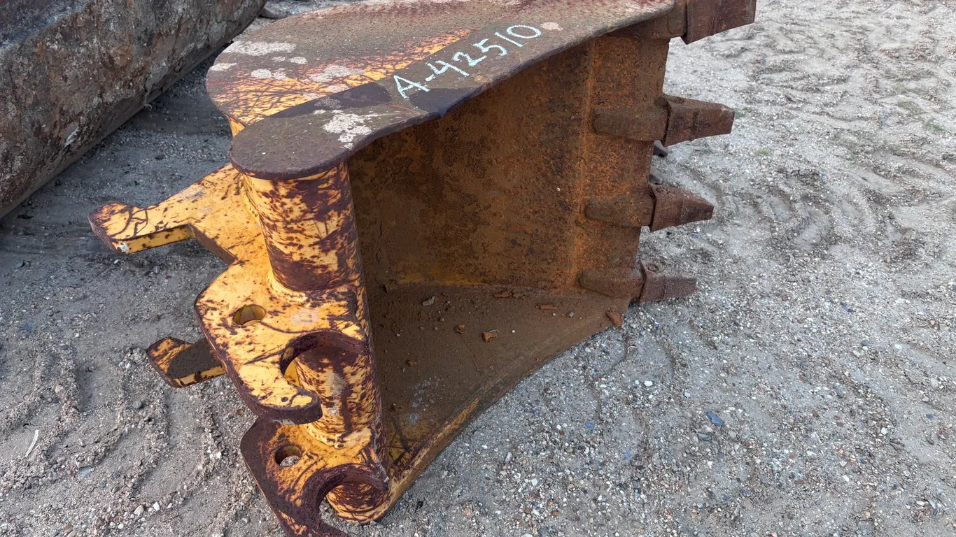 24IN DIGGING BUCKET