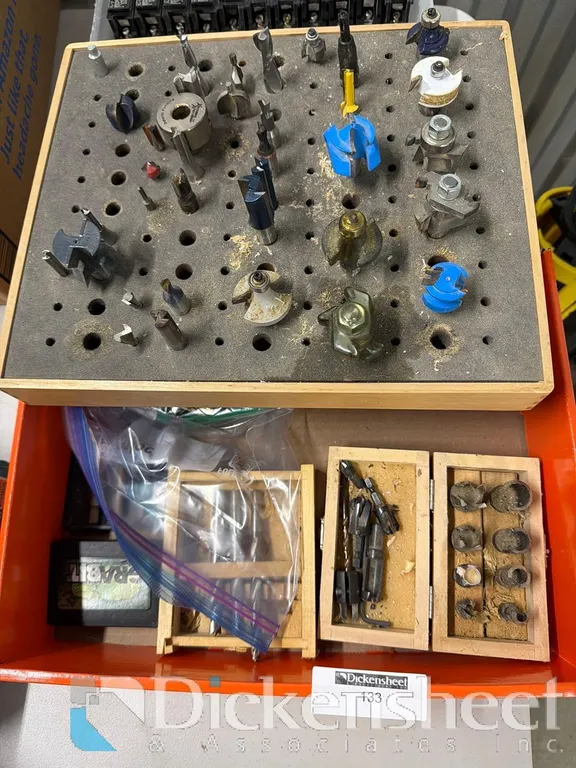 LOT OF ROUTER BITS