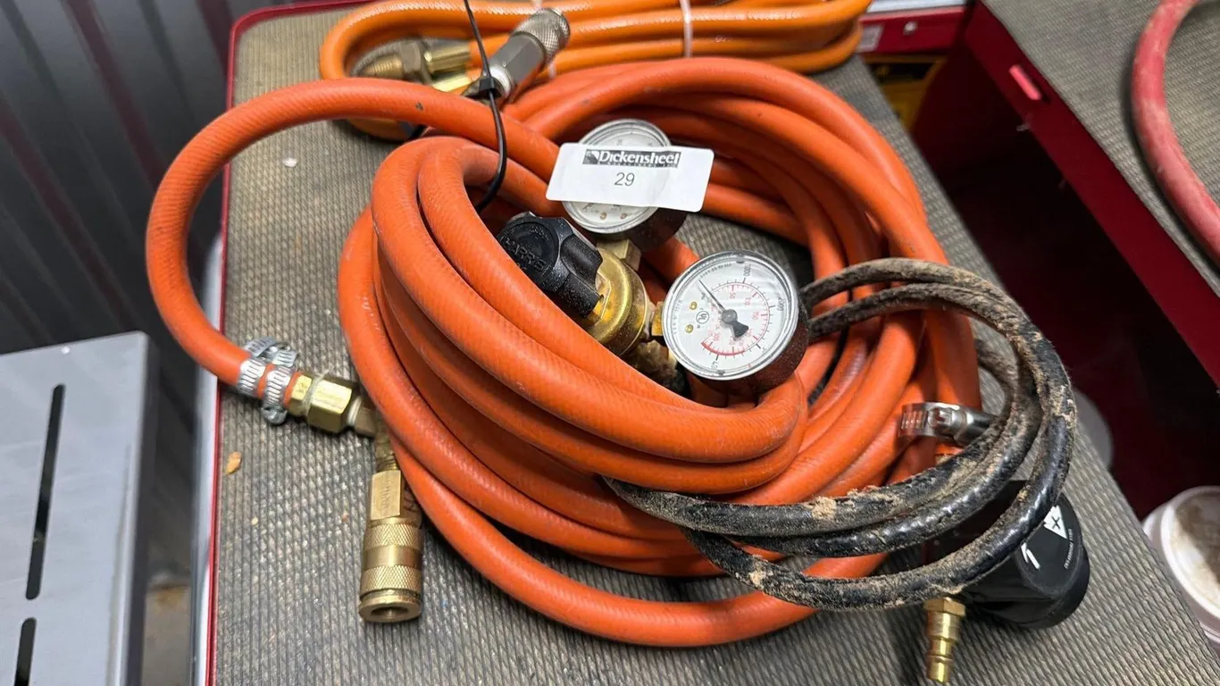 AIR HOSE & PRESSURE GAUGES