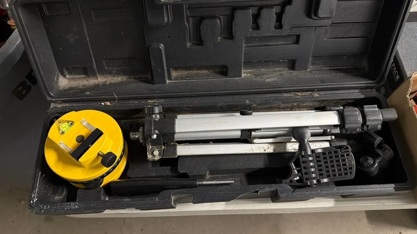 LASER ACCESSORIES IN CASE