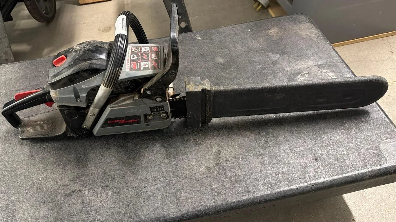 SALEM MASTER 20 INCH CHAIN SAW