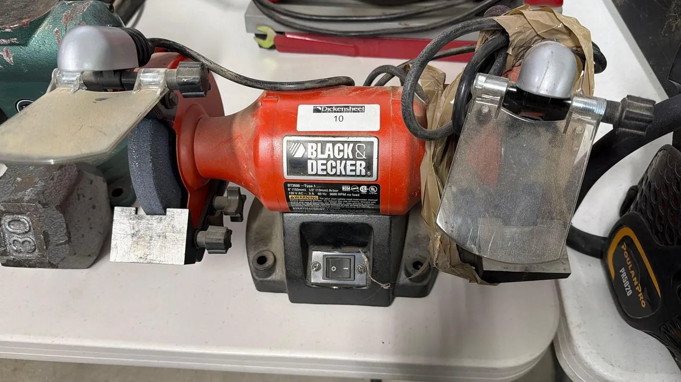 BLACK DECKER DOUBLE END BENCH GRINDER