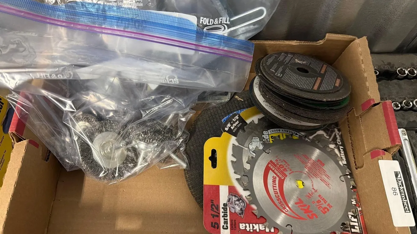 SANDING DISKS