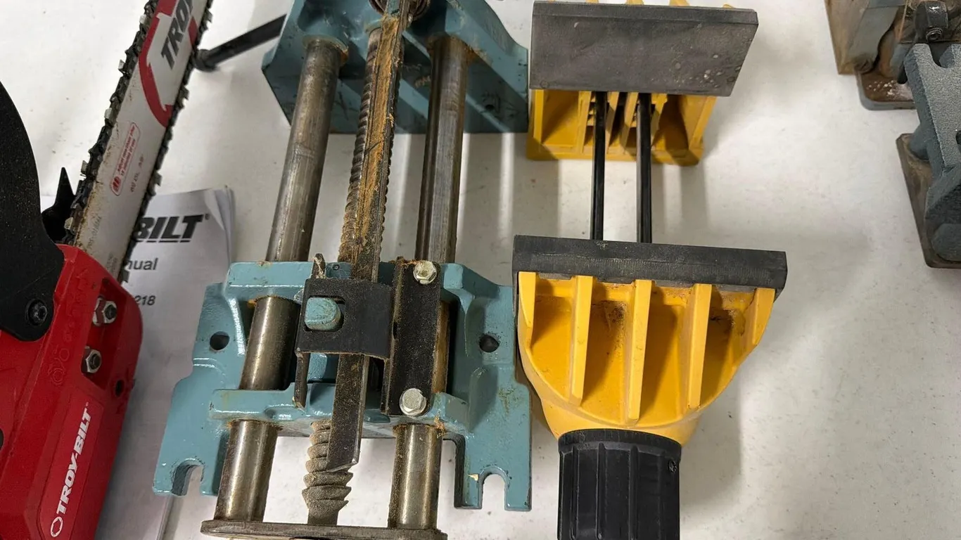 LOT OF (2) VISES