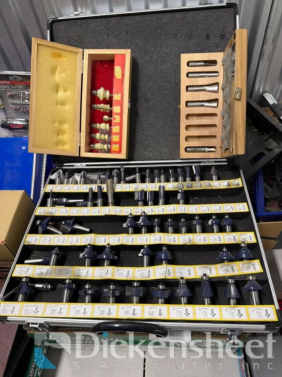 ROUTER BIT & CASE