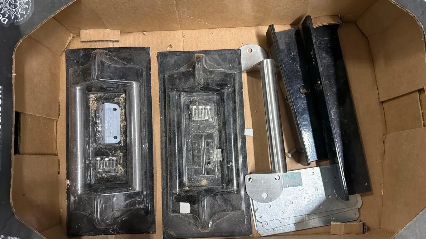 HARDWARE LOT