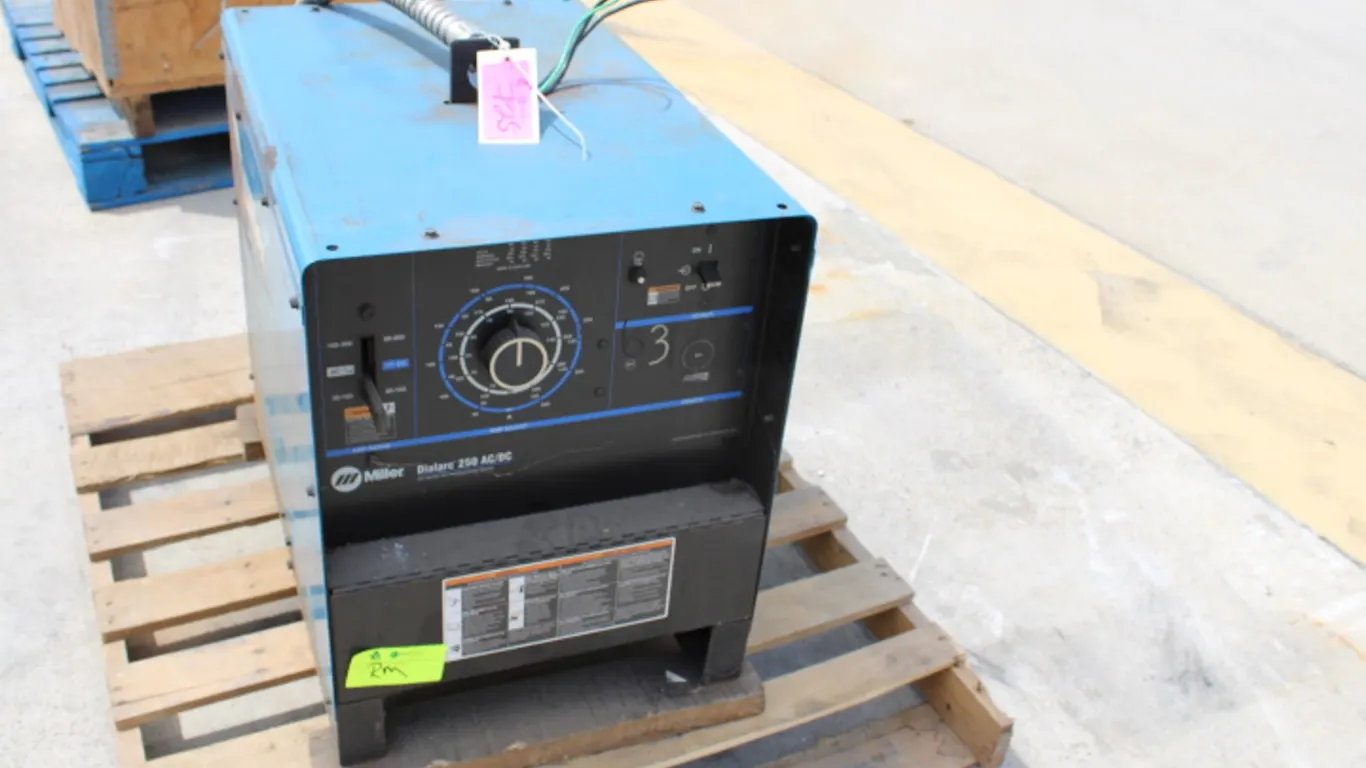 Miller Dialarc 250 AC/DC CC.AC Arc Welding Power Source