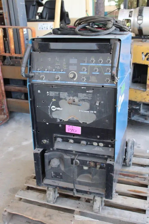 Miller Syncrowave 250 DX Electric Welder