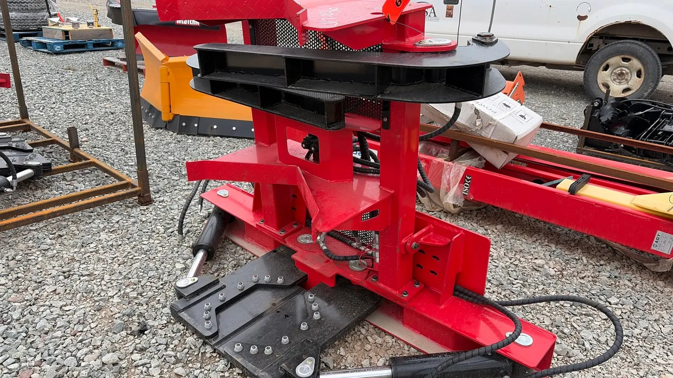 Unused GIYI TS75 Skid Steer Tree Shear