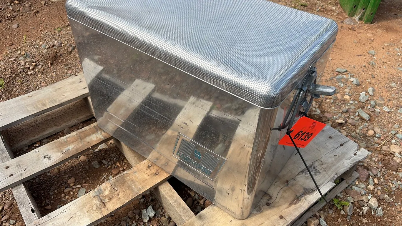 Hawthorne Antique Cooler