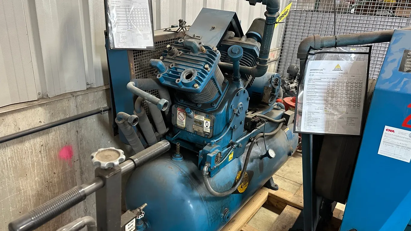 Quincy SLT-25 Air Compressor