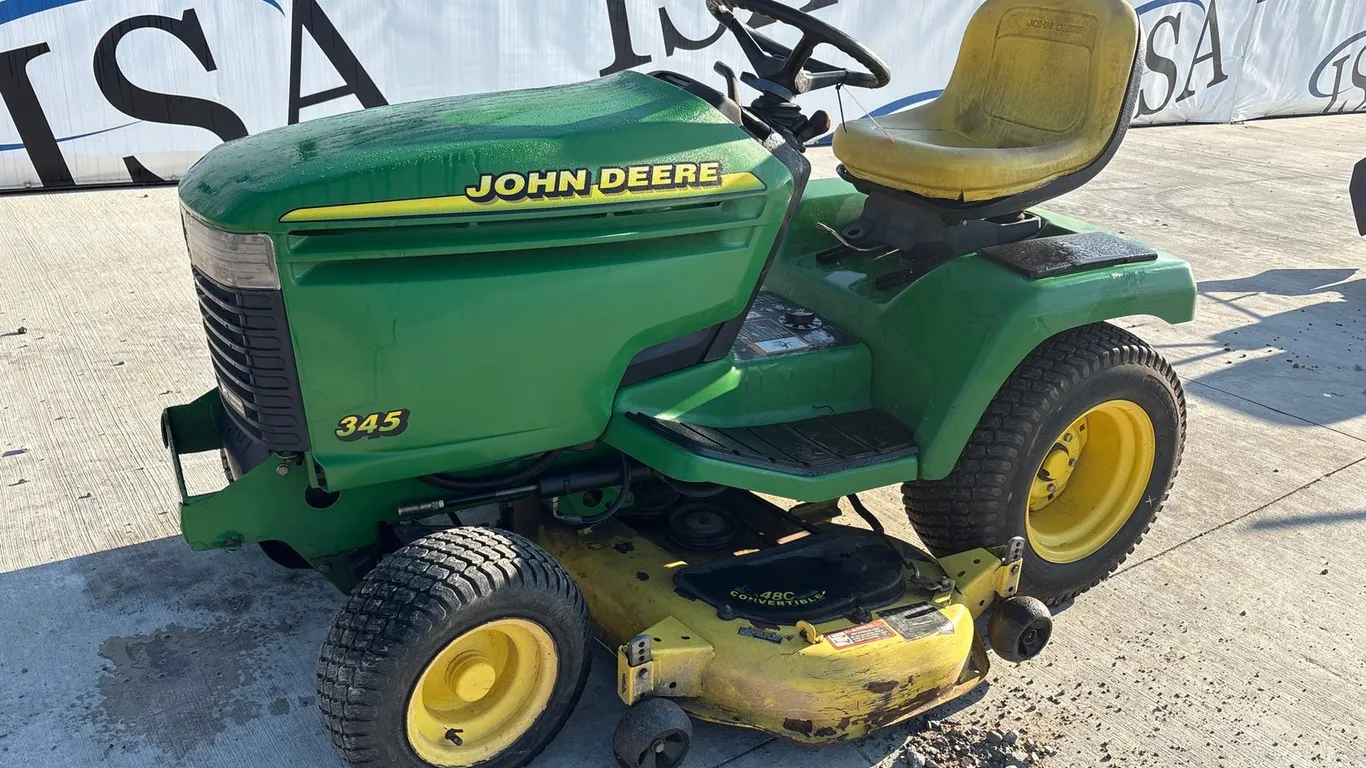 John Deere 345 Mower