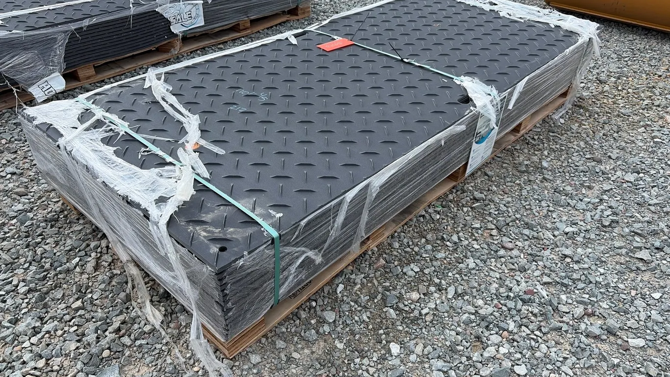 (15) Unused SDLANCH Roadbed Protection Pads