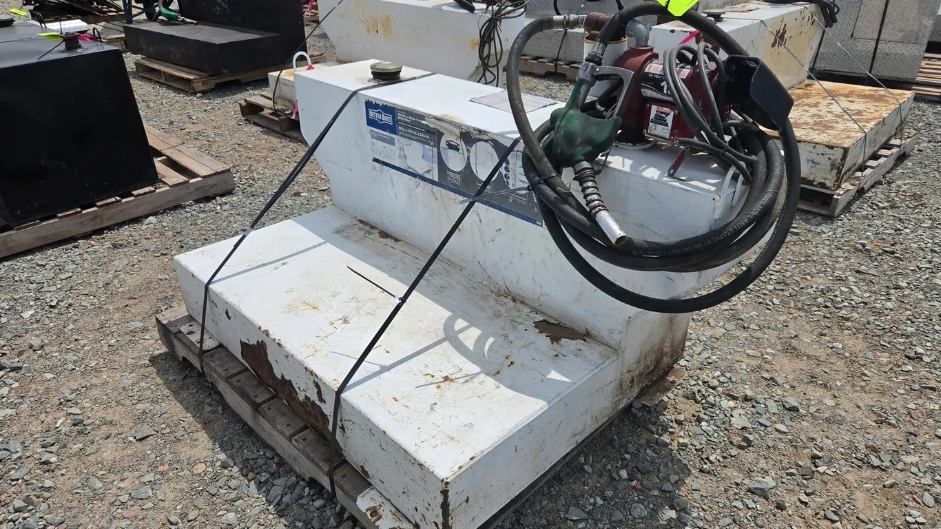 Better Built Heavy Duty 100 Gallon Fuel Transfer Tank W/Pump
