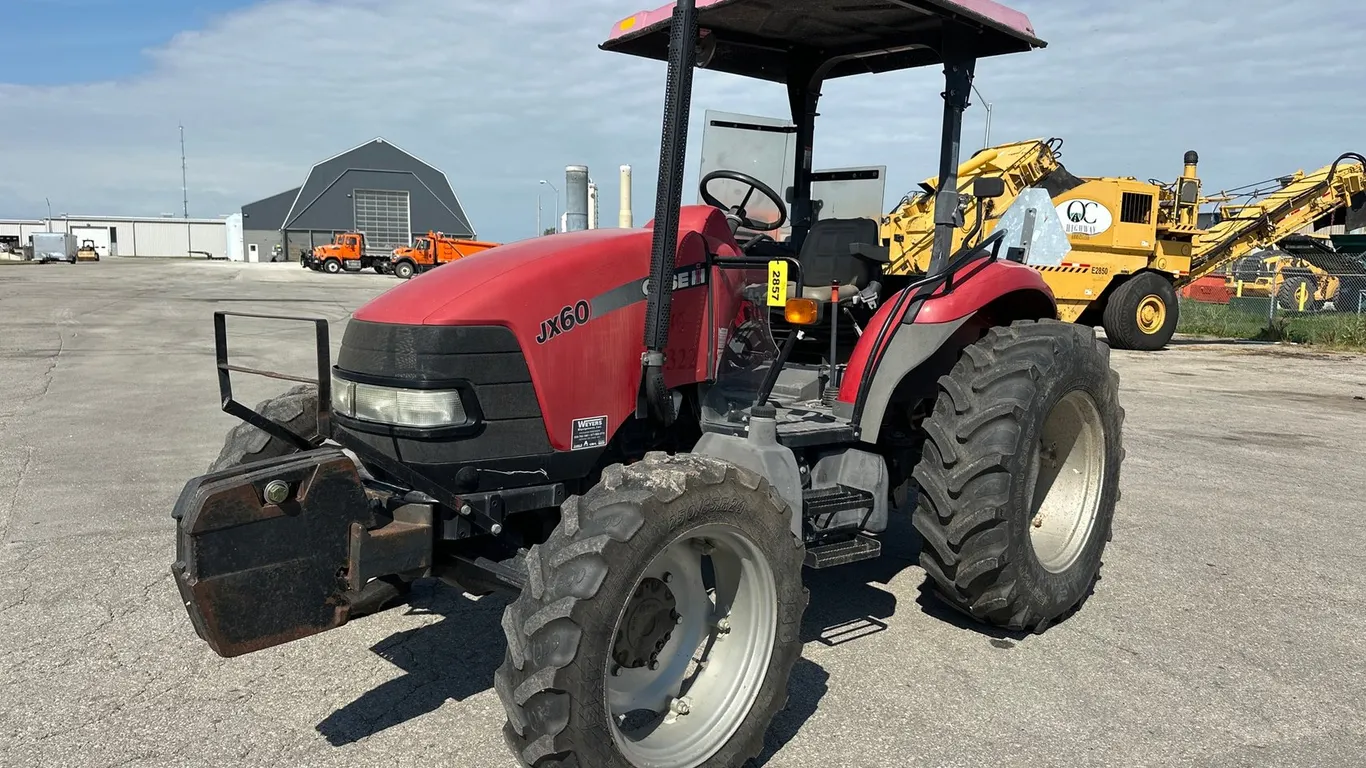 2008 Case JX60 4x4 Tractor