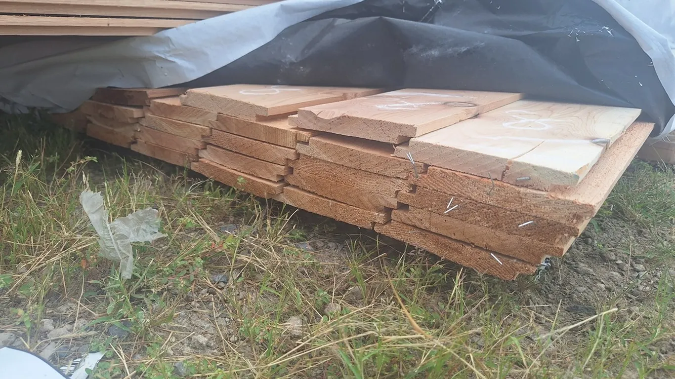Cedar 1"x6" Utility Shiplap Fine Line KD, 8' Lengths, 296 Linear Feet, 123 Sq. Ft.