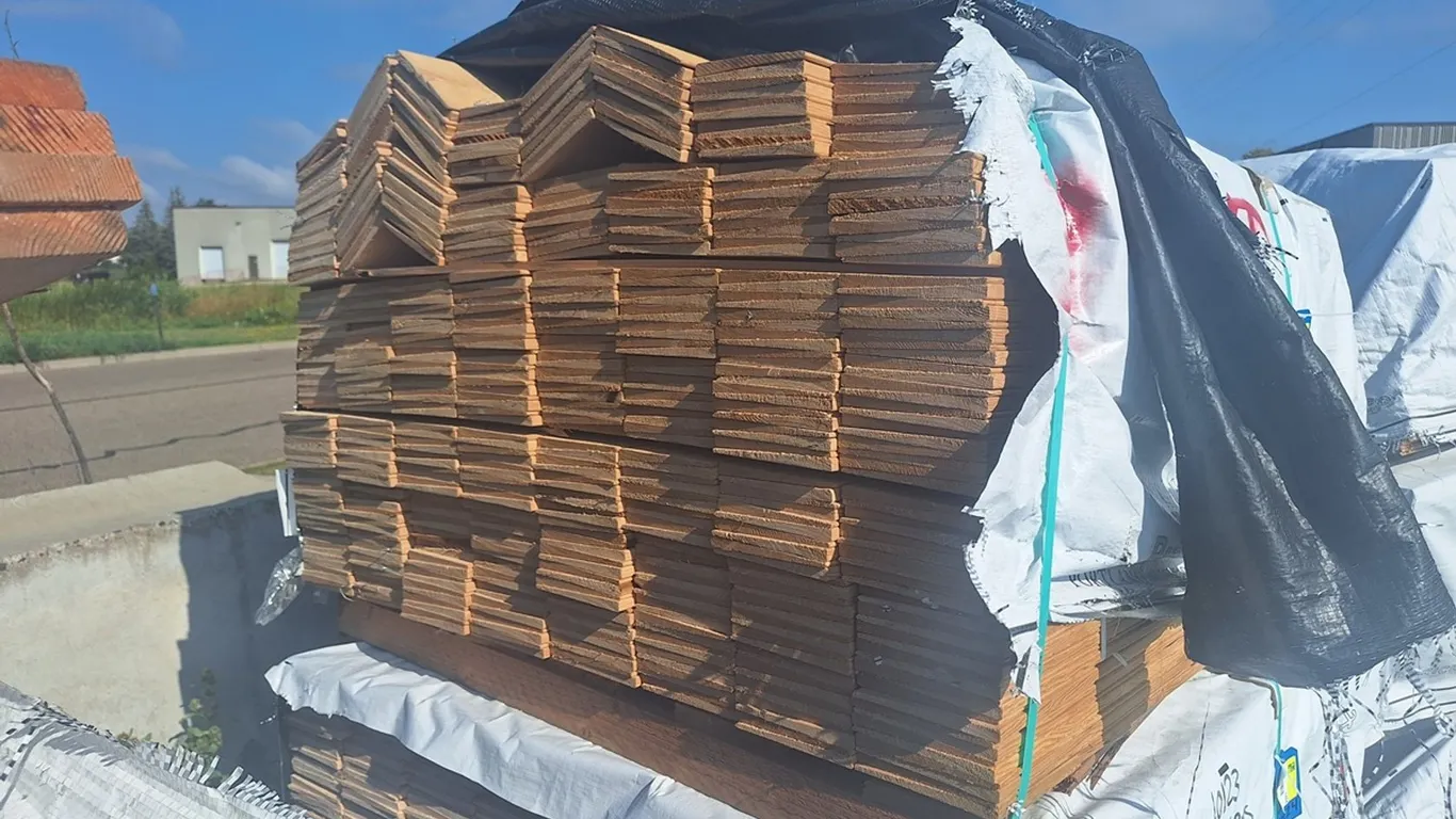 Hemlock 1"x6" C/Btr VG Bevel Siding KD, 3' to 5' Lengths, 2240 Linear Feet, 933 Sq. Ft.
