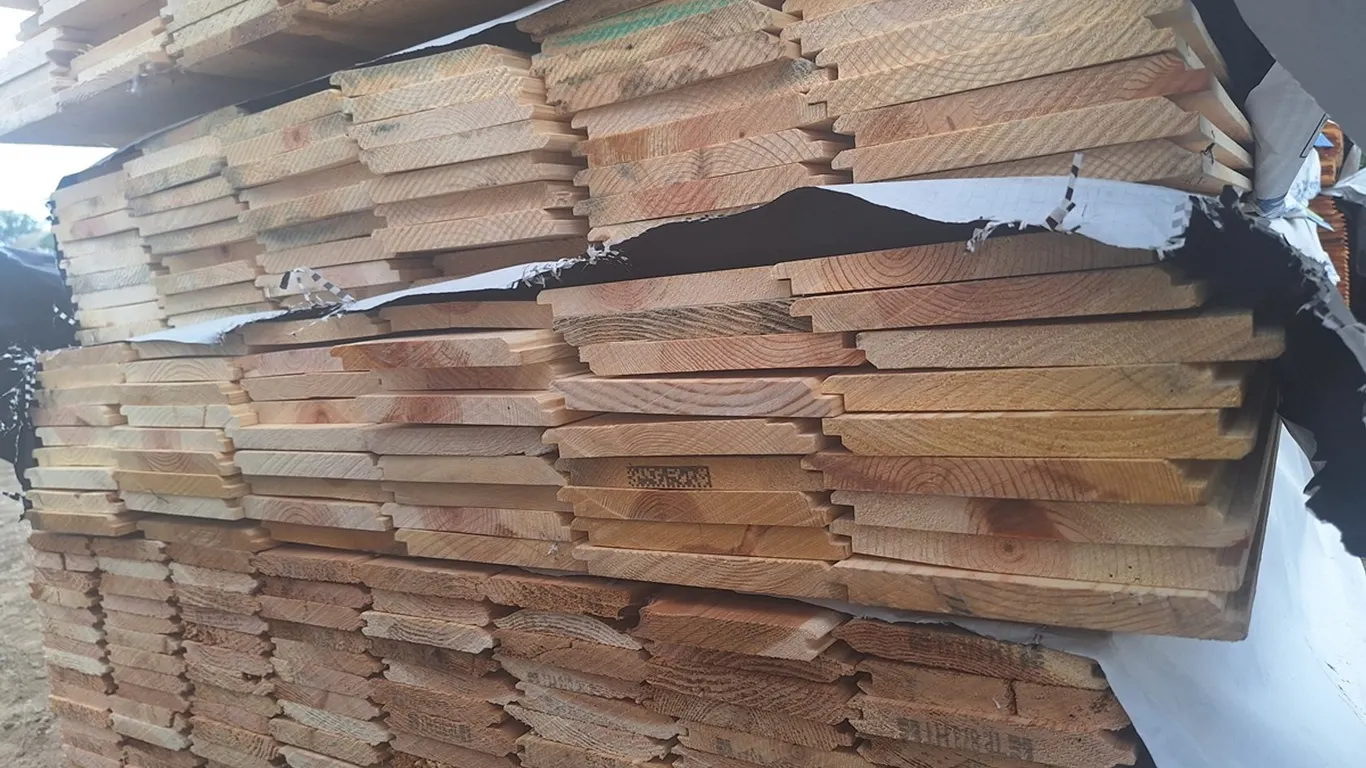 Pine 1"x8" Utility, 1/8" Nickel Gap WP11, 12' Lengths, 648 Linear Feet, 378 Sq. Ft.