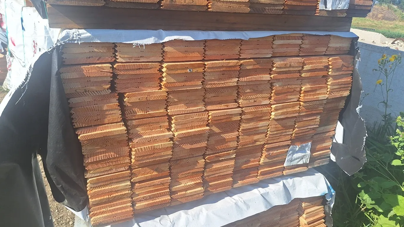 Douglas Fir 1"x6" C/Btr MG Combo Ceiling KD, 3' to 5' Lengths, 1314 Linear Feet, 547 Sq. Ft.
