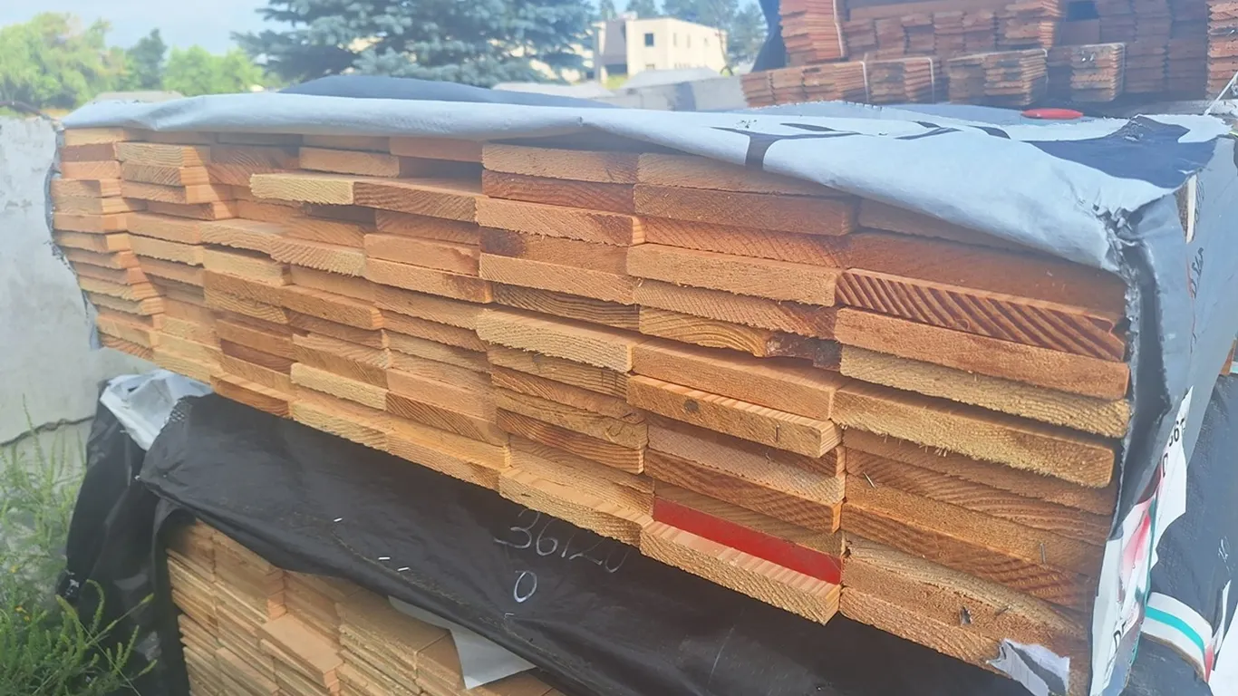 Douglas Fir 1"x6" Outs S4SEE KD, 3' to 5' Lengths, 439 Linear Feet