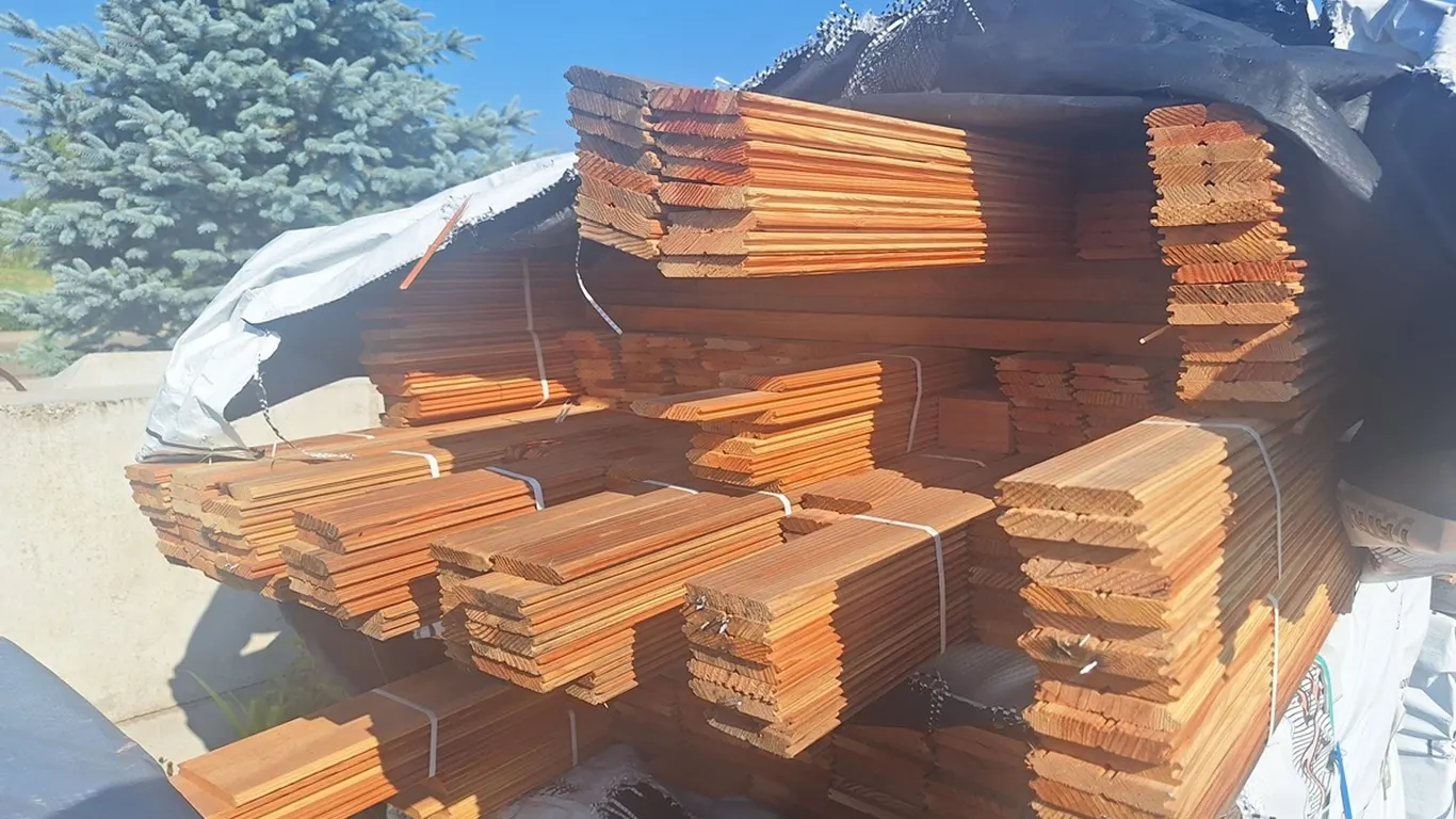 Douglas Fir 1"x4" C/Btr VG Combo Ceiling KD, 3' to 5' Lengths, 1208 Linear Feet, 339 Sq. Ft.
