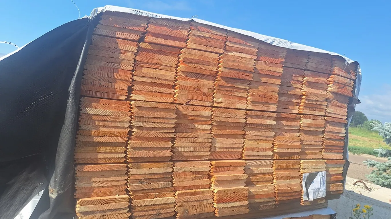 Douglas Fir 1"x6" C/Btr MG Combo Ceiling KD, 3' to 5' Lengths, 1224 Linear Feet, 510 Sq. Ft.