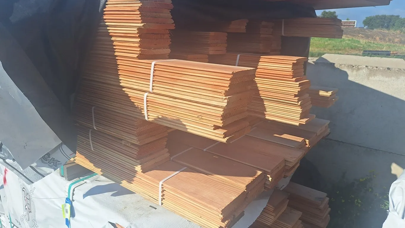 Douglas Fir 1"x6" C/Btr MG Combo Ceiling KD, 3' to 5' Lengths, 1296 Linear Feet, 540 Sq. Ft.