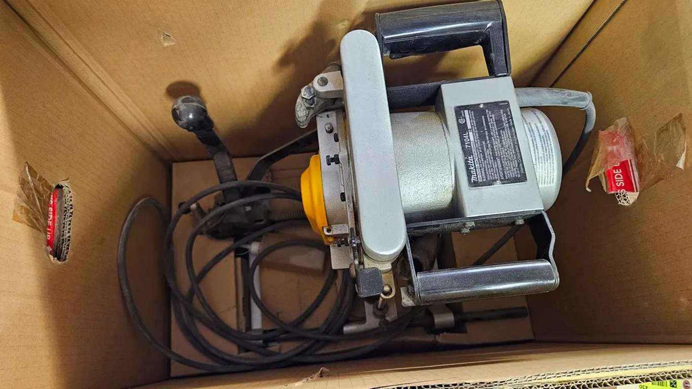 Makita 7104L Chain Mortiser