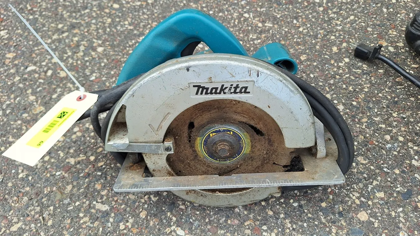 Makita 7.25" Circular Saw