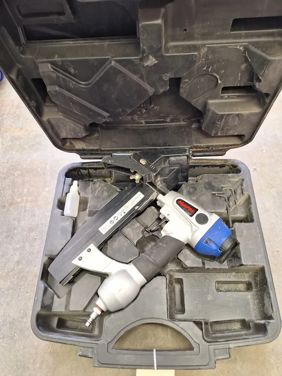 Highpro Pneumatic Nailer, Model HP4590T
