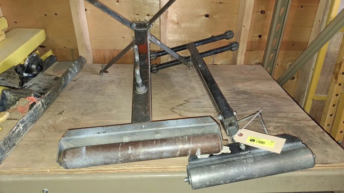 2 Assorted Roller Feed Stands