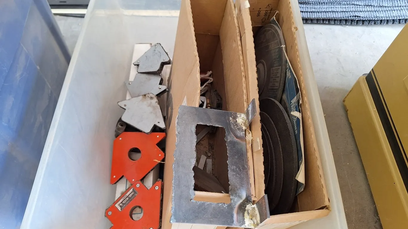 Assorted, Welding Magnets, More