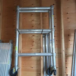 Werner Contractor Buddy on Wheels, 3 - 7' Cross Poles