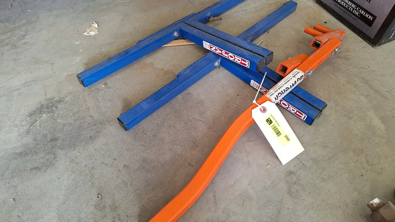 2 Trojan Clamps, Bo Wrench