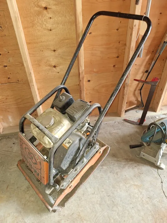 MBW GP2000 Plate Compactor, Gas Powered