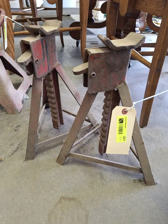2 Jack Stands