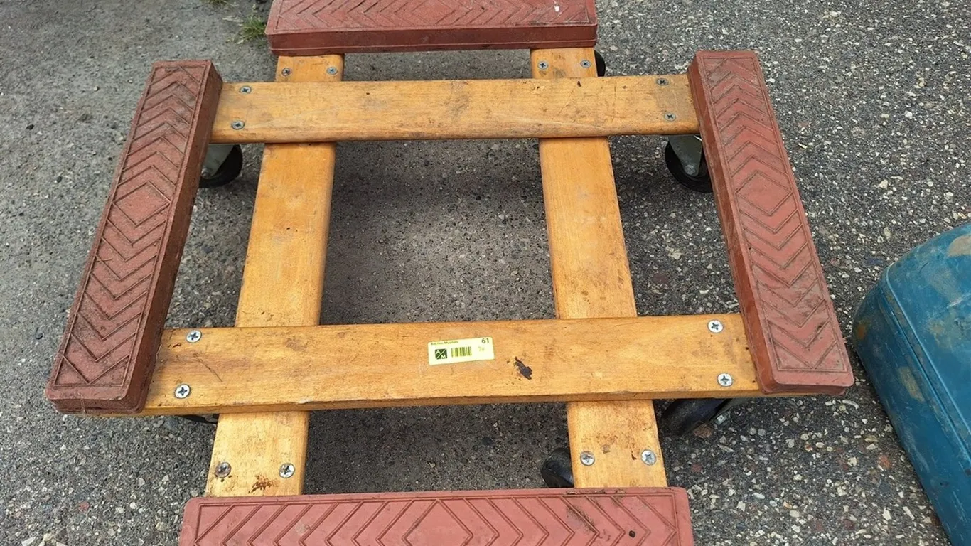 2 - 4-Wheel Carts, 18"x30"